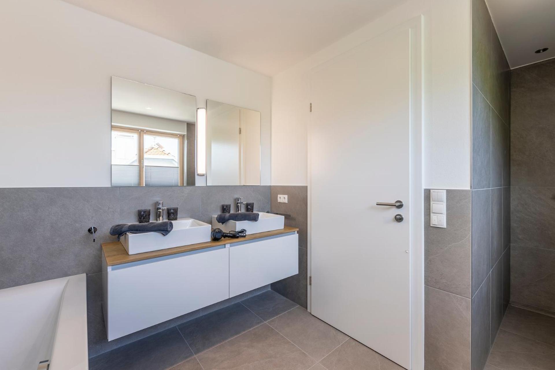 Bodensee Bergblick Suite Lochau Bagian luar foto